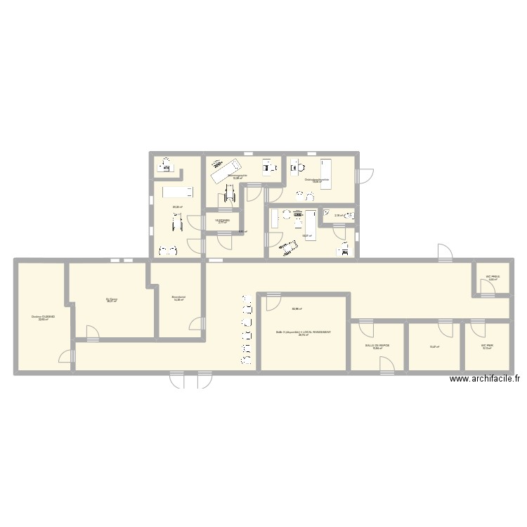 Centre d'imagerie. Plan de 16 pièces et 285 m2