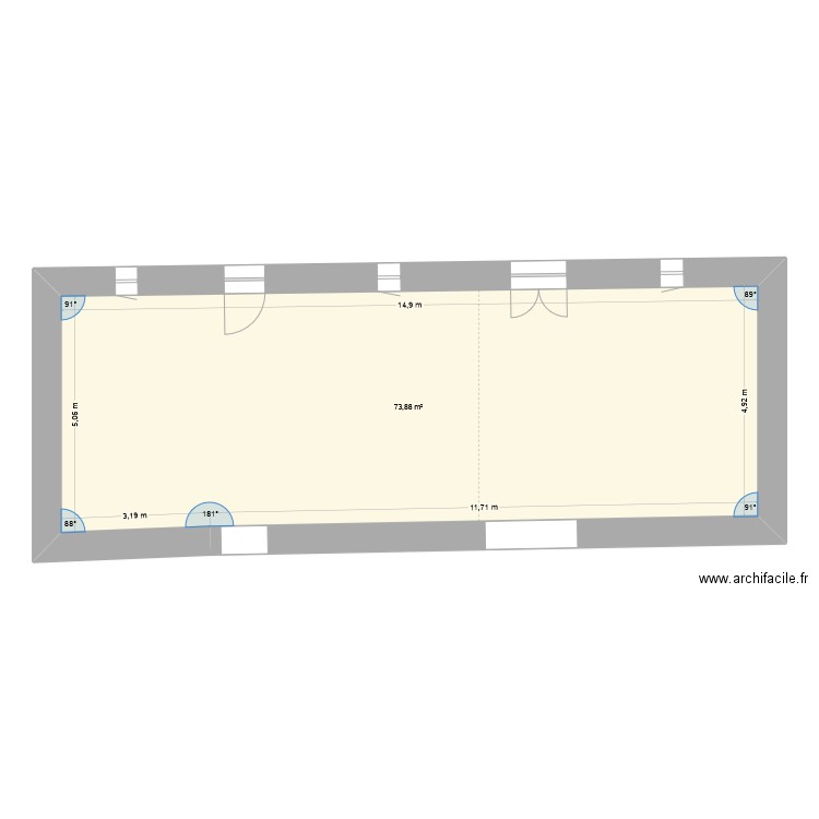 RDC Nord base. Plan de 1 pièce et 74 m2