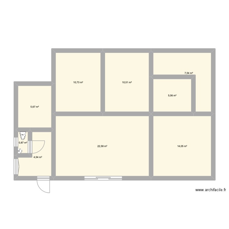 maison. Plan de 9 pièces et 82 m2