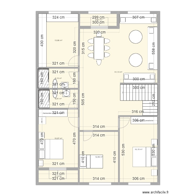 Etage. Plan de 9 pièces et 125 m2