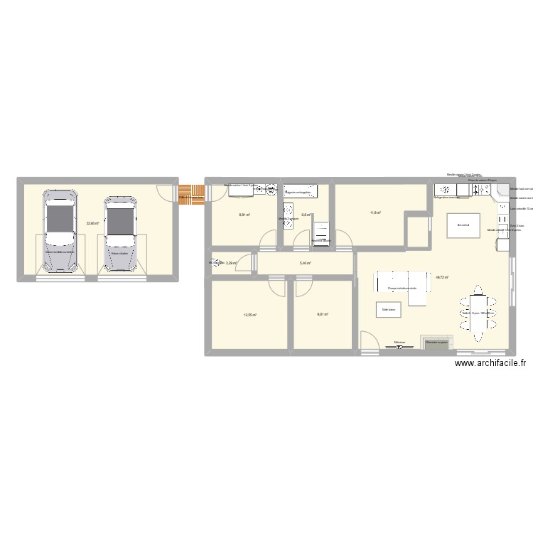 Maison étage. Plan de 10 pièces et 141 m2