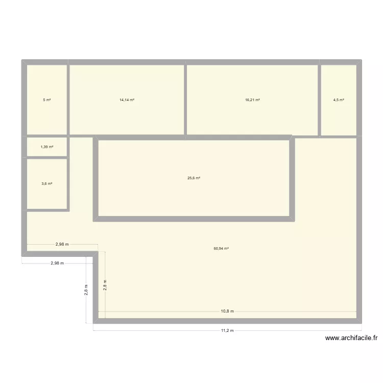 saint benoit. Plan de 8  et 131 m²