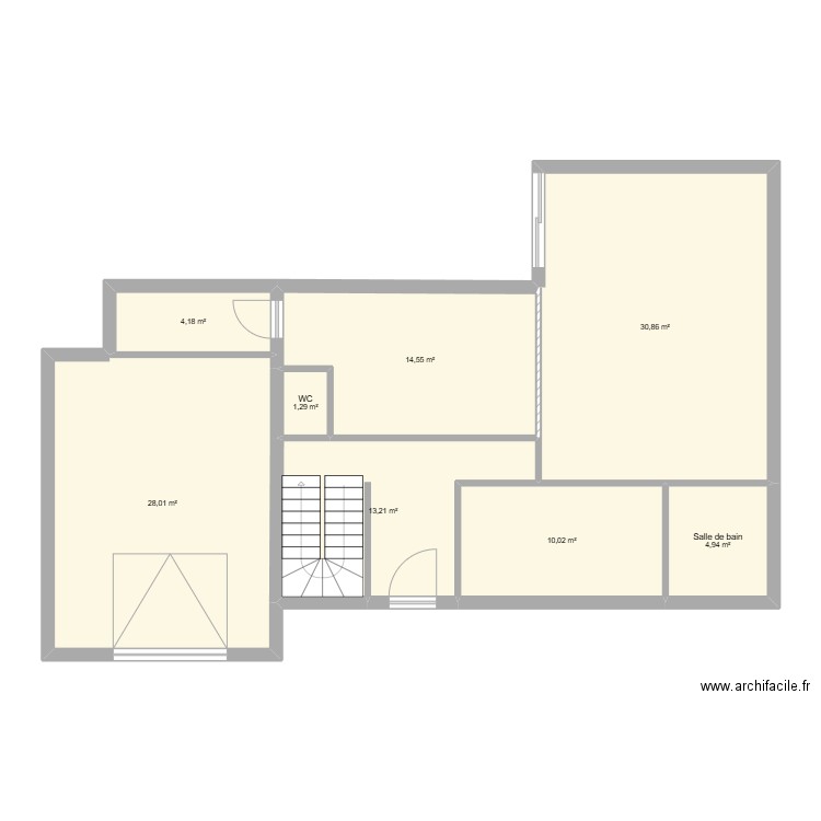 Maison RDC. Plan de 8 pièces et 107 m2