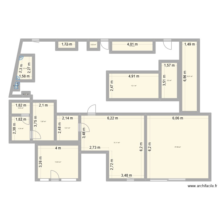 plan labo pat. Plan de 16 pièces et 138 m2