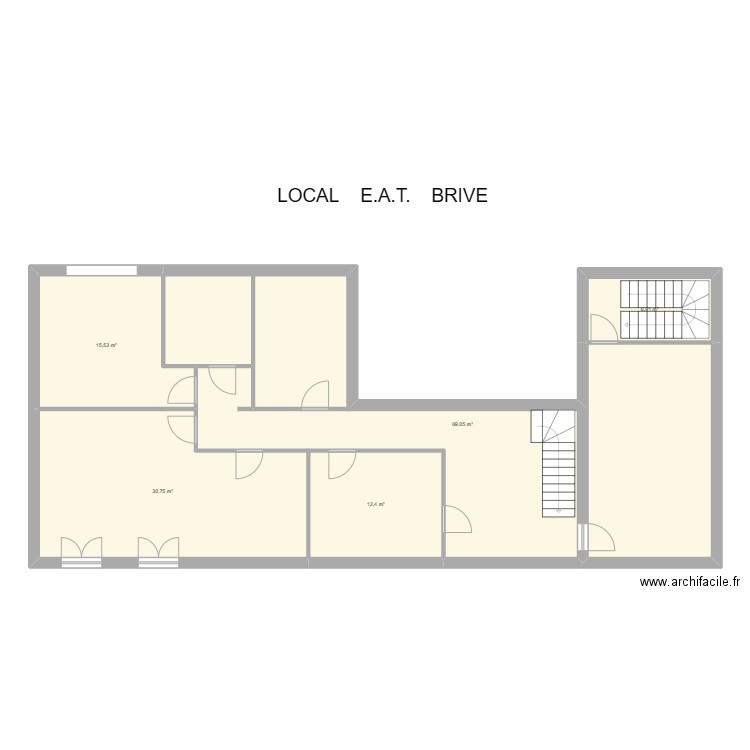 19 BRIVE (EAT 1er  étage). Plan de 5 pièces et 135 m2