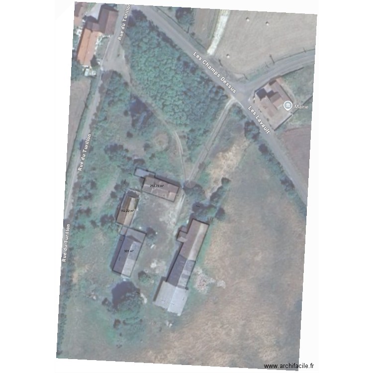 Parcelle. Plan de 5 pièces et 747 m2