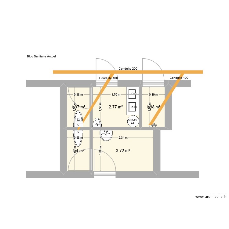 Bloc Sanitaire actuel. Plan de 5 pièces et 11 m2