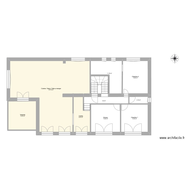 Maison. Plan de 10 pièces et 154 m2