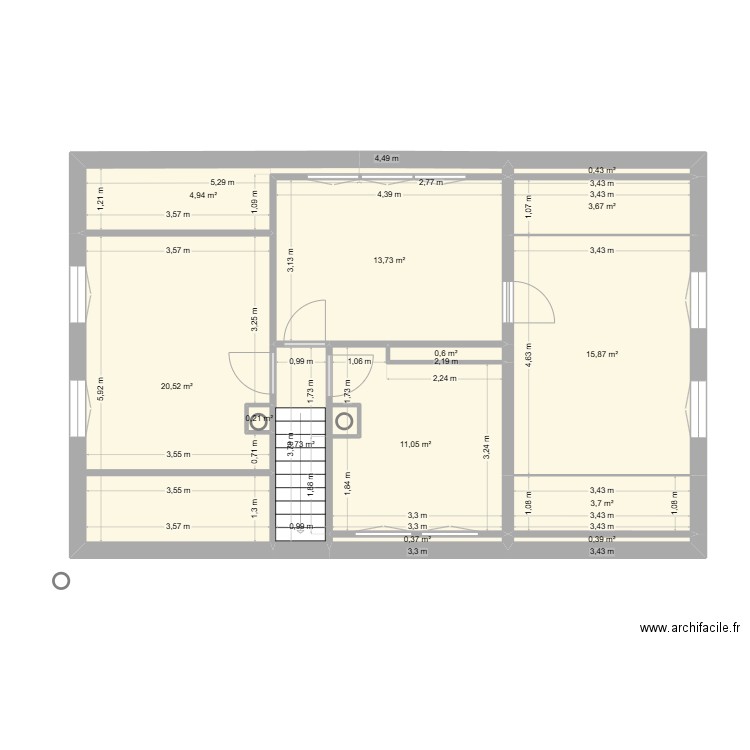 fil rouge. Plan de 13 pièces et 79 m2