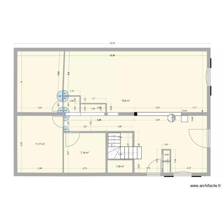 1er &eacute;tage &agrave; corriger. Plan de 8  et 94 m²