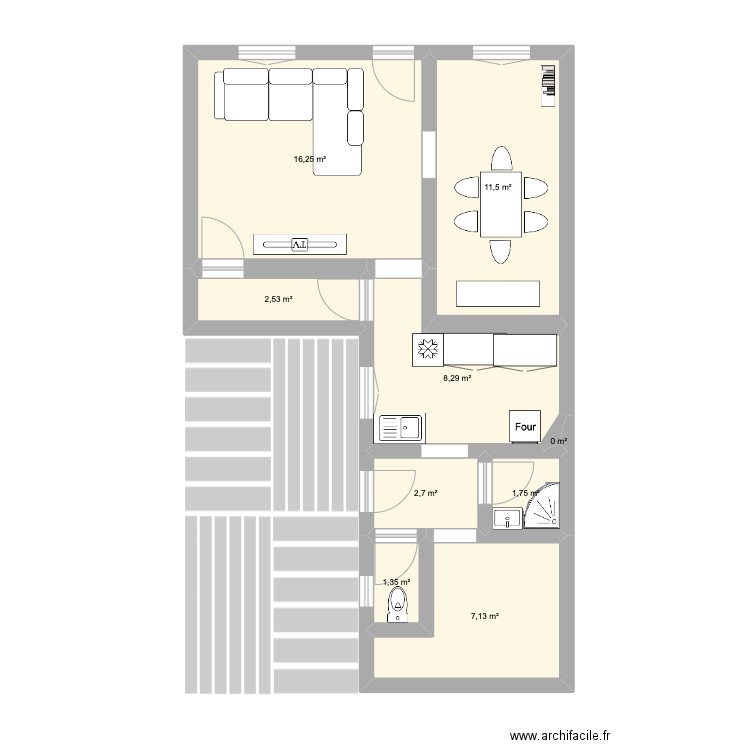 Maison. Plan de 9 pièces et 52 m2