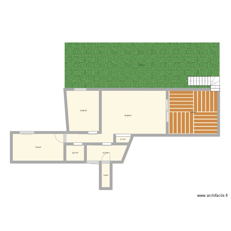 thuiles 1er. Plan de 8 pièces et 72 m2