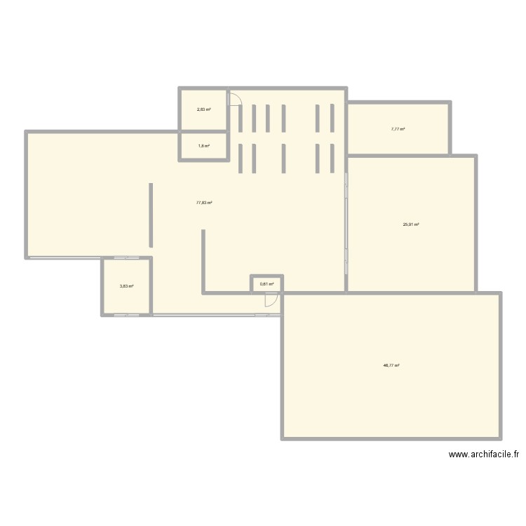 Jardiland. Plan de 8 pièces et 167 m2