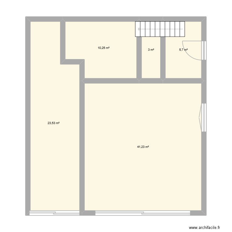 Salaise 2026. Plan de 5 pièces et 84 m2