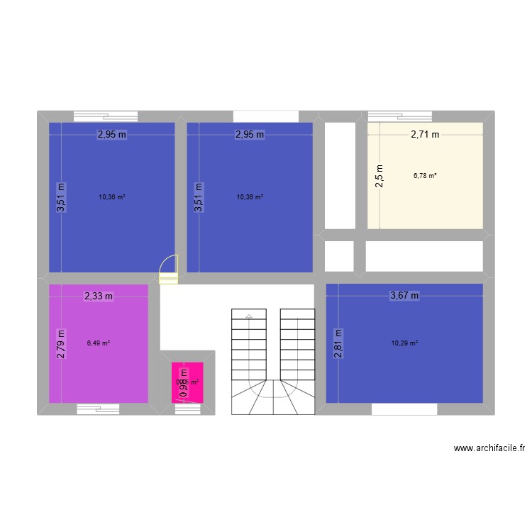 etage. Plan de 6 pièces et 45 m2