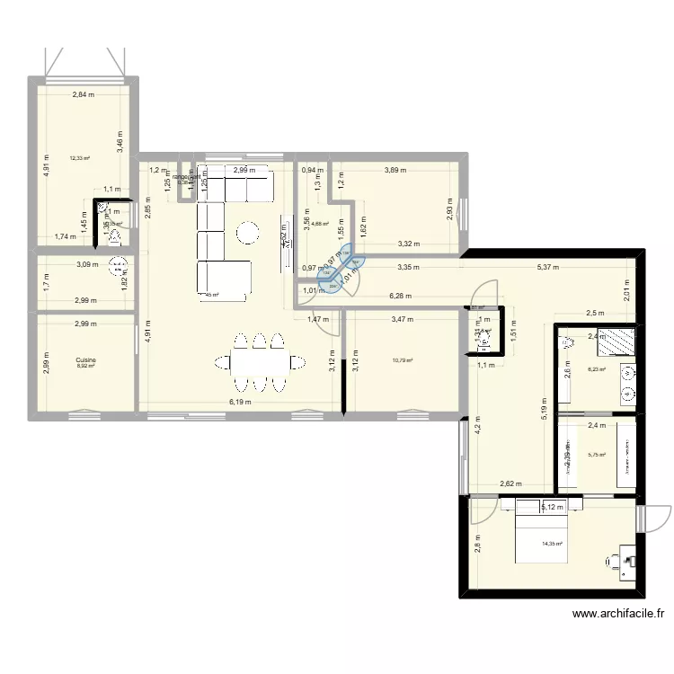 MAISON. Plan de 12  et 150 m²