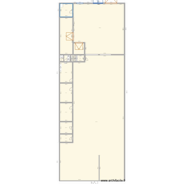 Entrepot CS. Plan de 15 pièces et 1090 m2