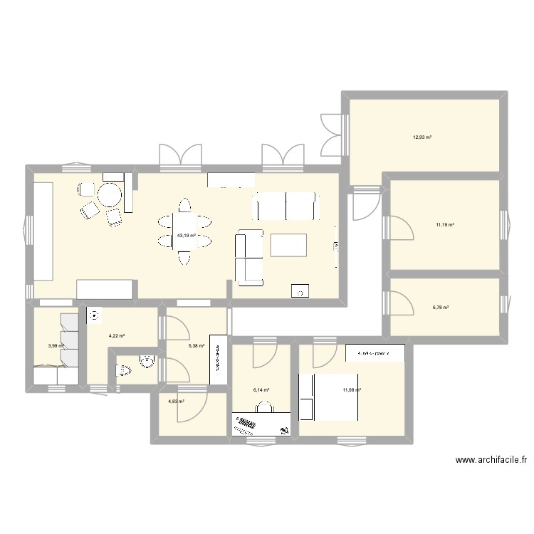 Esquisse 1. Plan de 10 pièces et 110 m2