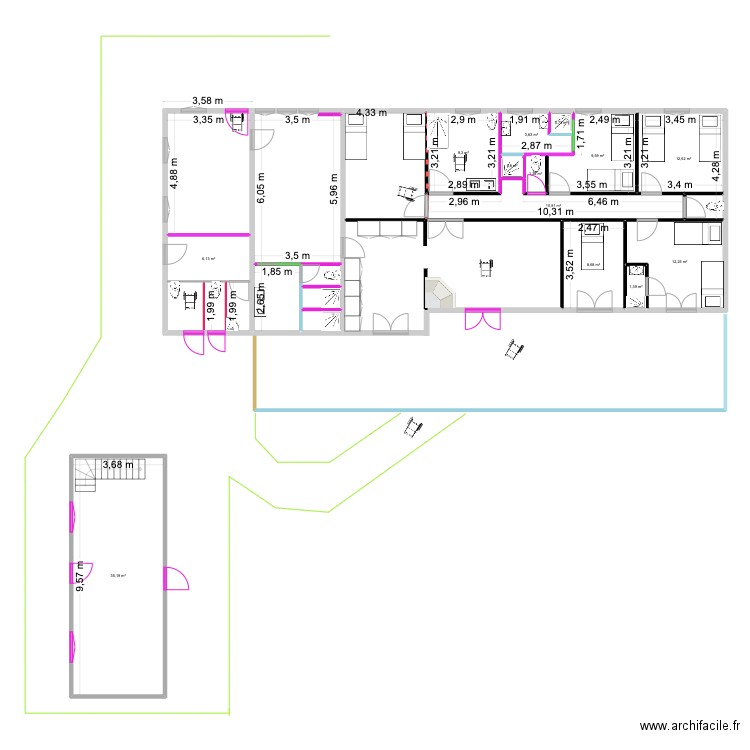 CENTRE AROURA. Plan de 17 pièces et 166 m2