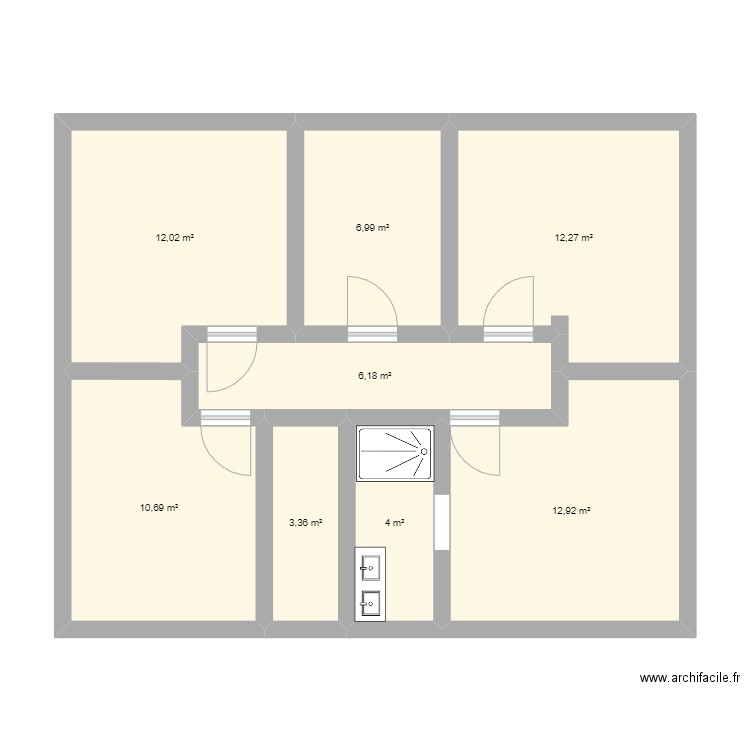 etage trichet. Plan de 8 pièces et 68 m2