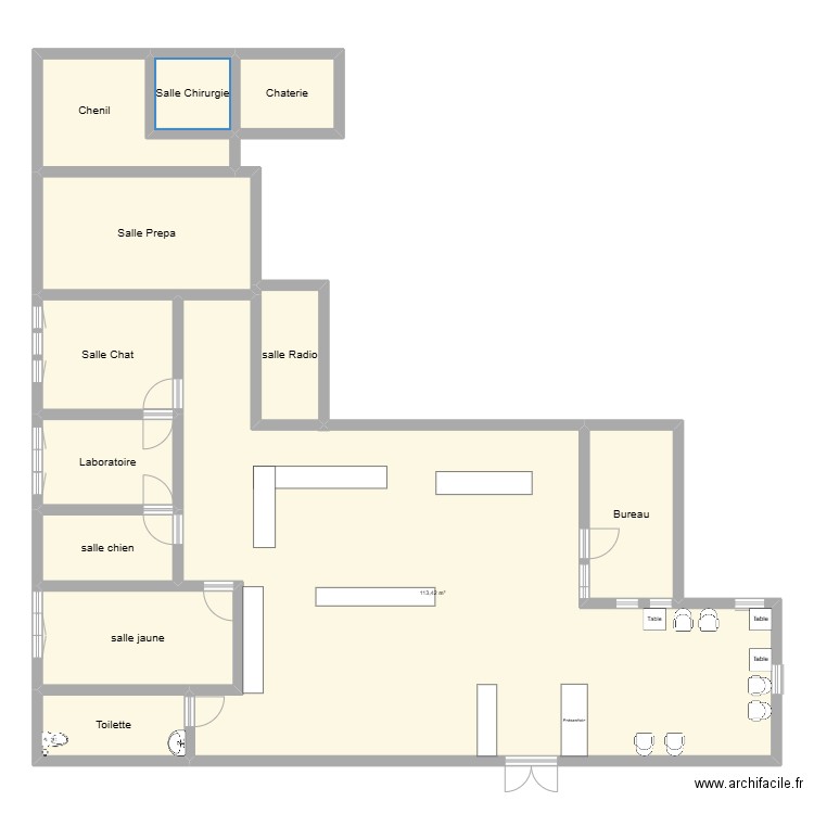 clinique. Plan de 12 pièces et 208 m2