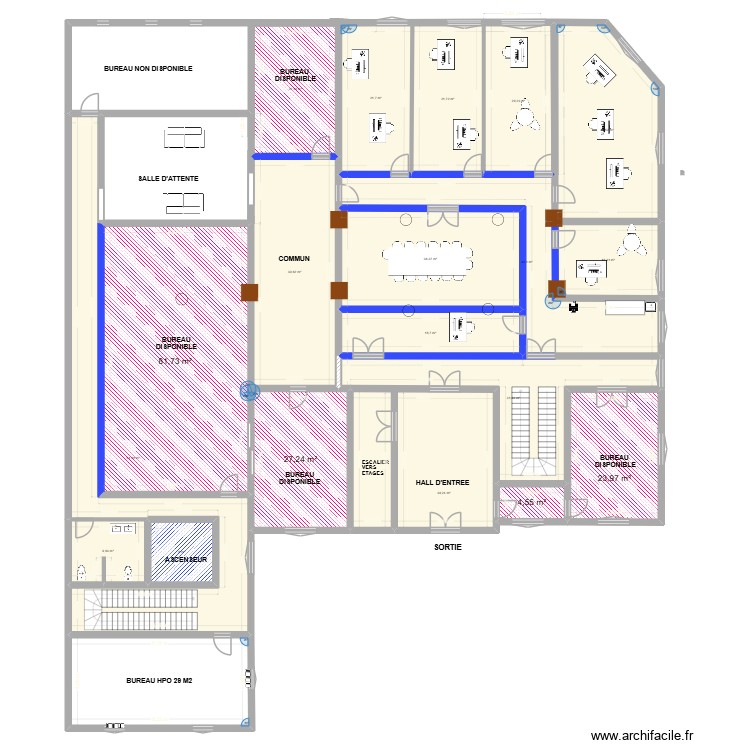 ESPACES DISPONIBLES -  Banque de France Cantal (Auvergne). Plan de 20 pièces et 573 m2