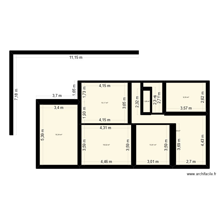 rdc. Plan de 8 pièces et 91 m2