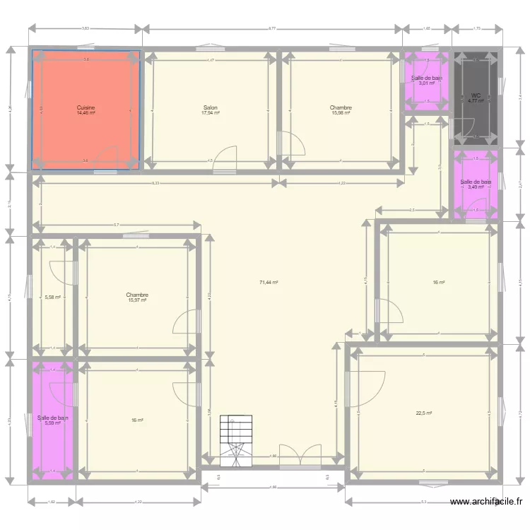 Plan de fondation d\'une maison T7. Plan de 13  et 213 m²