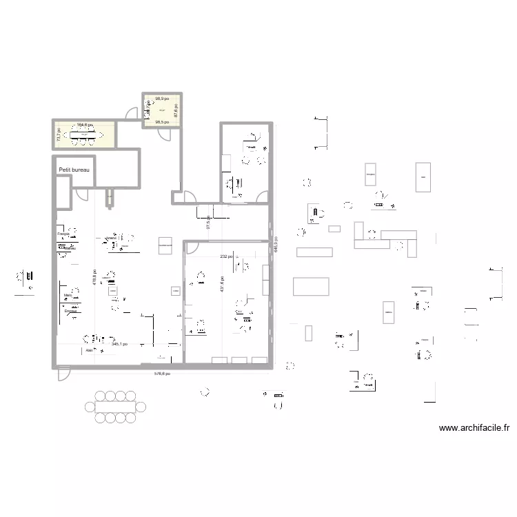 Bureau 5ieme 12. Plan de 3 pièces et 14 m²