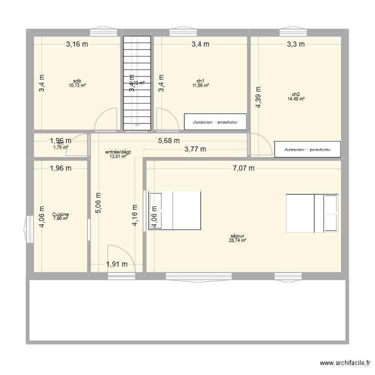 Maison actuelle. Plan de 8 pièces et 92 m2