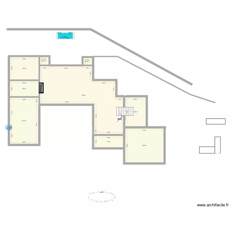 Mar Clare RDC. Plan de 9  et 182 m²