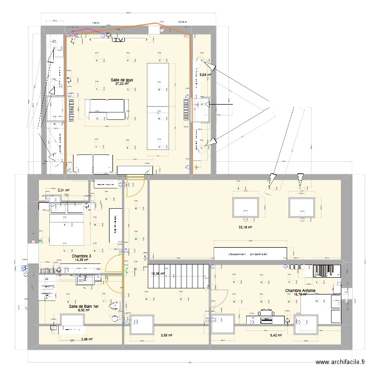 1er. Plan de 11 pièces et 146 m2