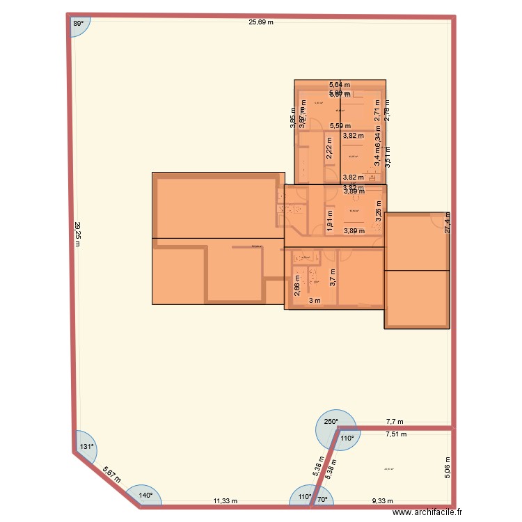 PlanMaisonSurParcelleAvecToitures. Plan de 10 pièces et 876 m2
