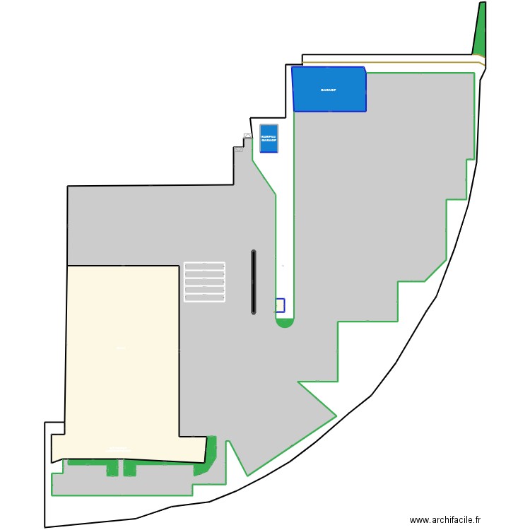 Pierre. Plan de 14 pièces et 1500 m2