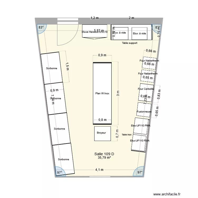 Salle 109 D. Plan de 1  et 36 m²