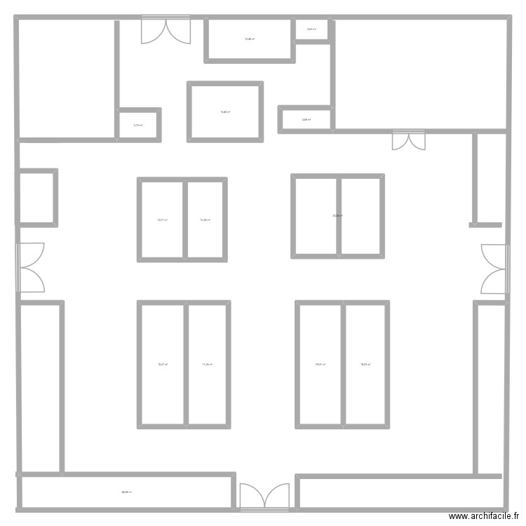 hall. Plan de 13 pièces et 180 m2