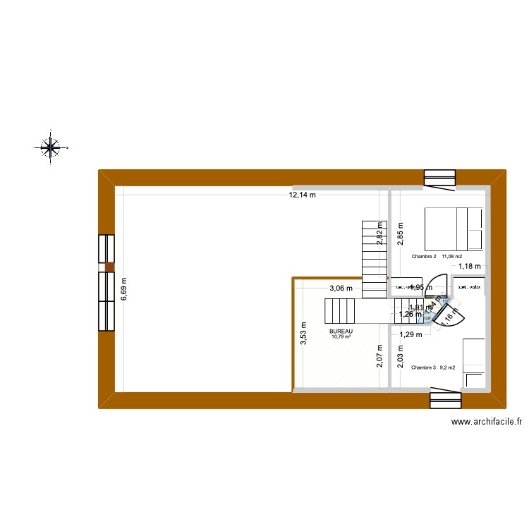 SALAN  mezzanine. Plan de 3 pièces et 93 m2