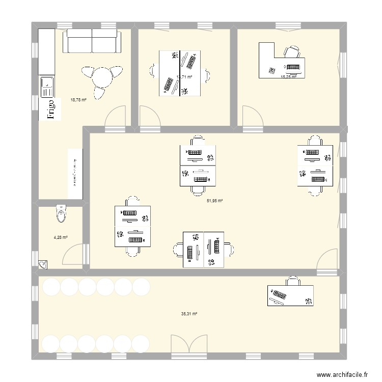 COMMISARIAT. Plan de 6 pièces et 139 m2