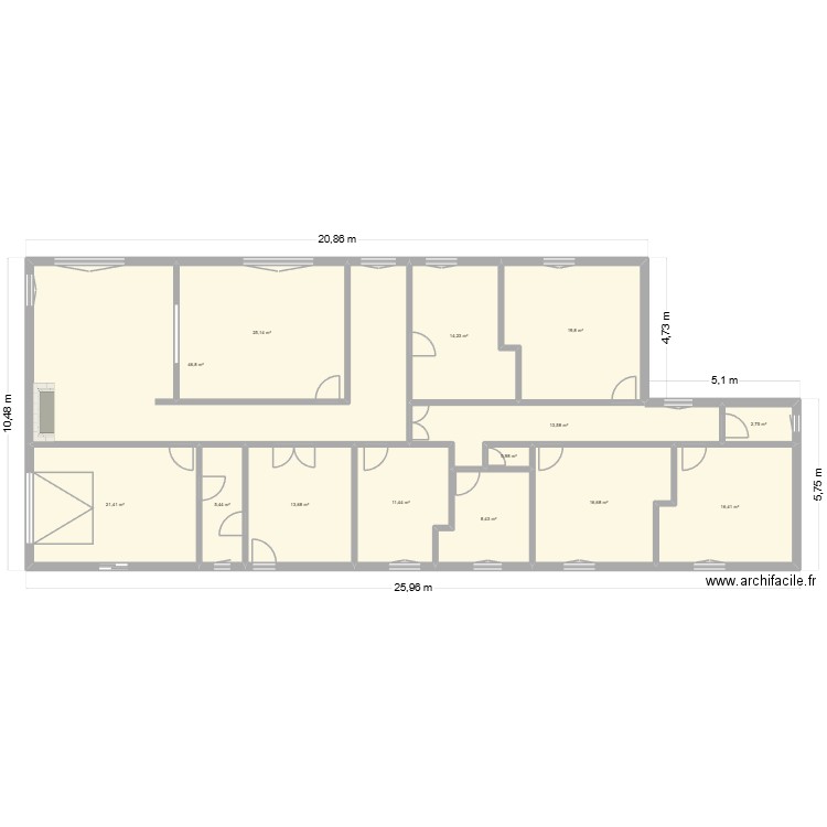 Villa morta. Plan de 14 pièces et 217 m2