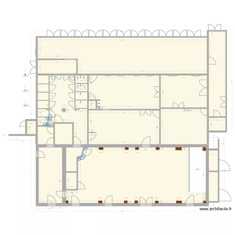 Batiment principal. Plan de 30  et 376 m²