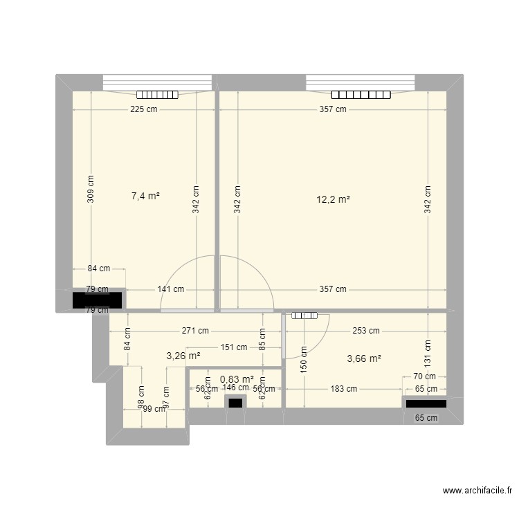 Appartement Sifuentes. Plan de 8 pièces et 28 m2