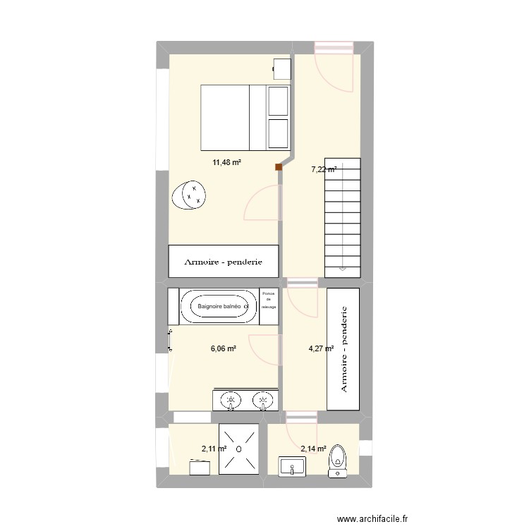 Saint-Palais partie haute RDC. Plan de 6 pièces et 33 m2