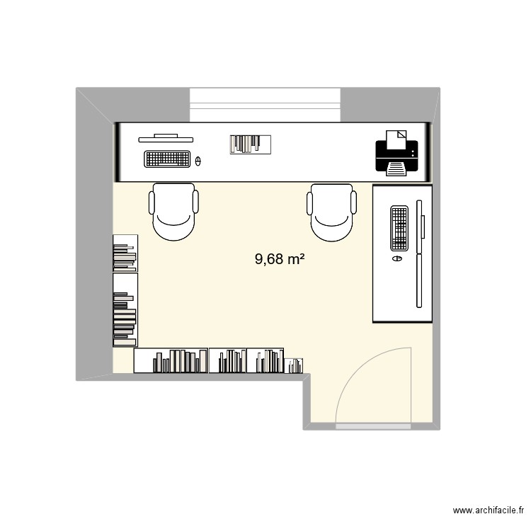 Bureau en bas. Plan de 1 pièce et 10 m2