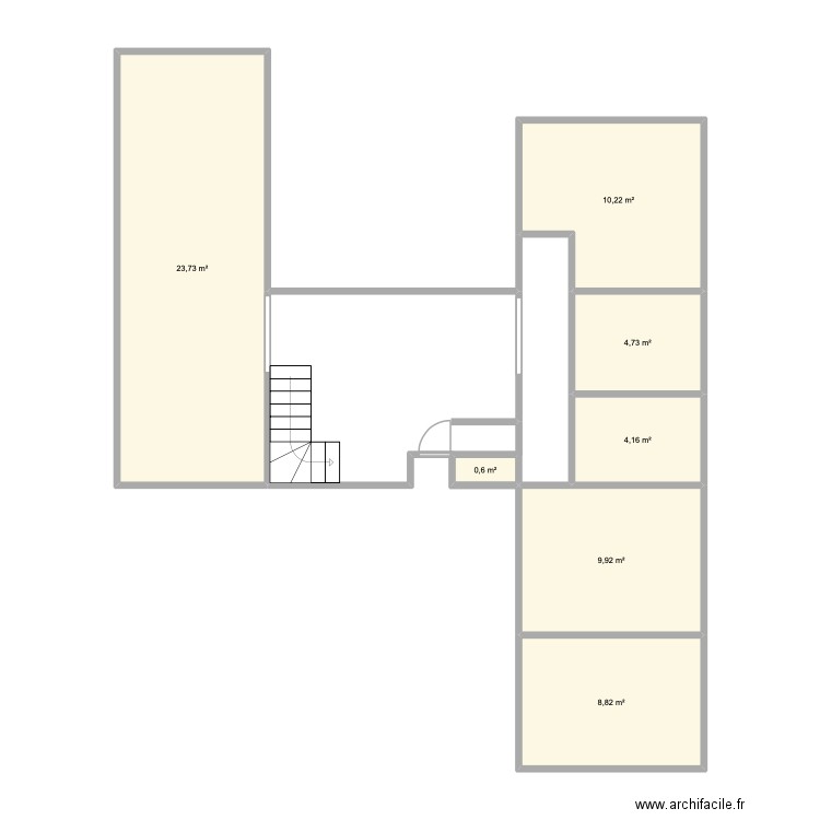 maison. Plan de 7 pièces et 62 m2