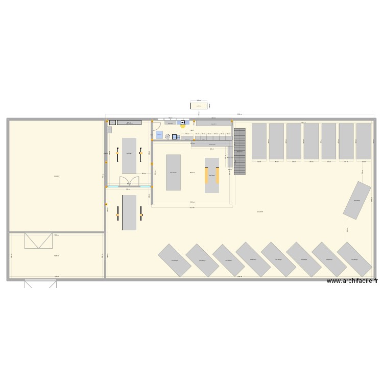 G29. Plan de 9 pièces et 1036 m2