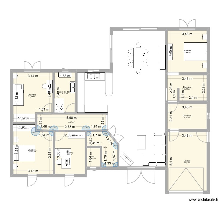 maison. Plan de 11 pièces et 104 m2