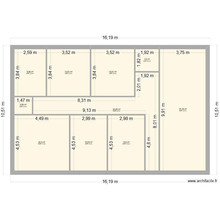 MAISON 2. Plan de 10 pièces et 150 m2
