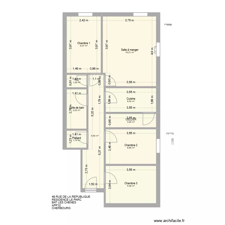 BAT LES CHENES APP12. Plan de 