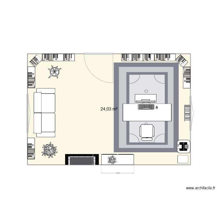 Bureau. Plan de 1 pièce et 24 m2
