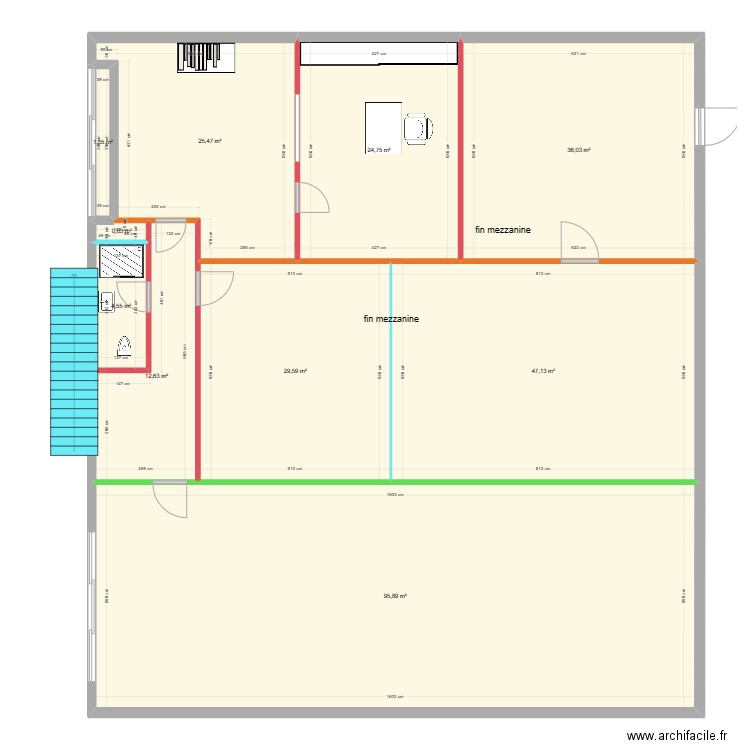 local park. Plan de 18 pièces et 375 m2